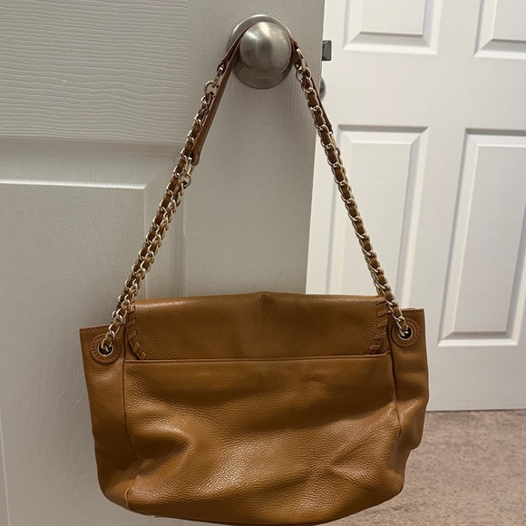 Tory Burch Brown Leather Shoulder Bag with Gold Chain - Picture 2 of 4